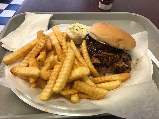 Willie Moore's Restaurant & Lounge